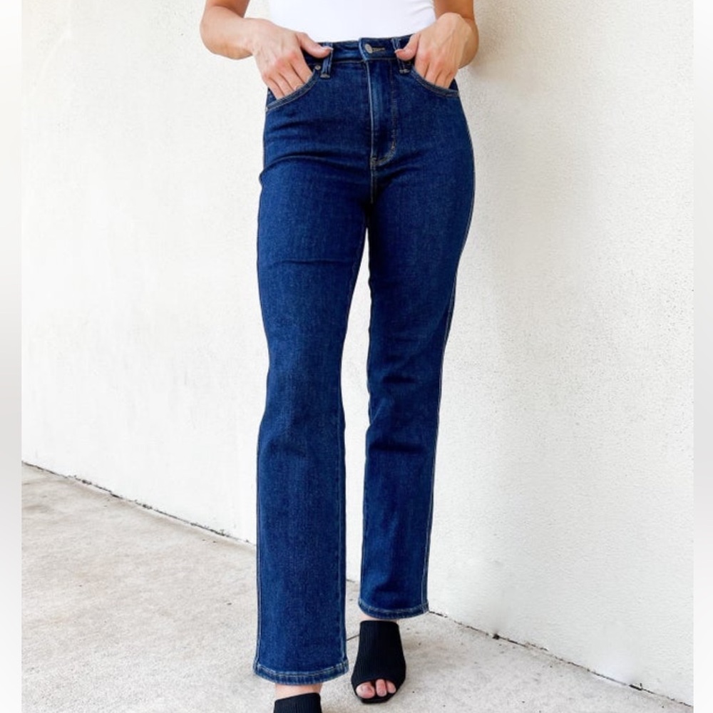 Judy Blue Tummy Control Straight Leg Jeans